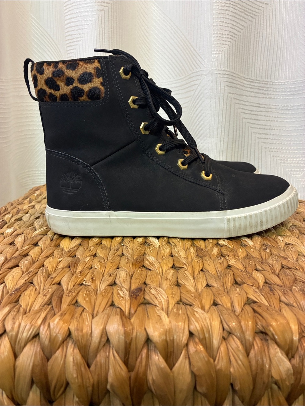Timberland Skyla Bay Black High-Top Sneakers with Leopard Accent